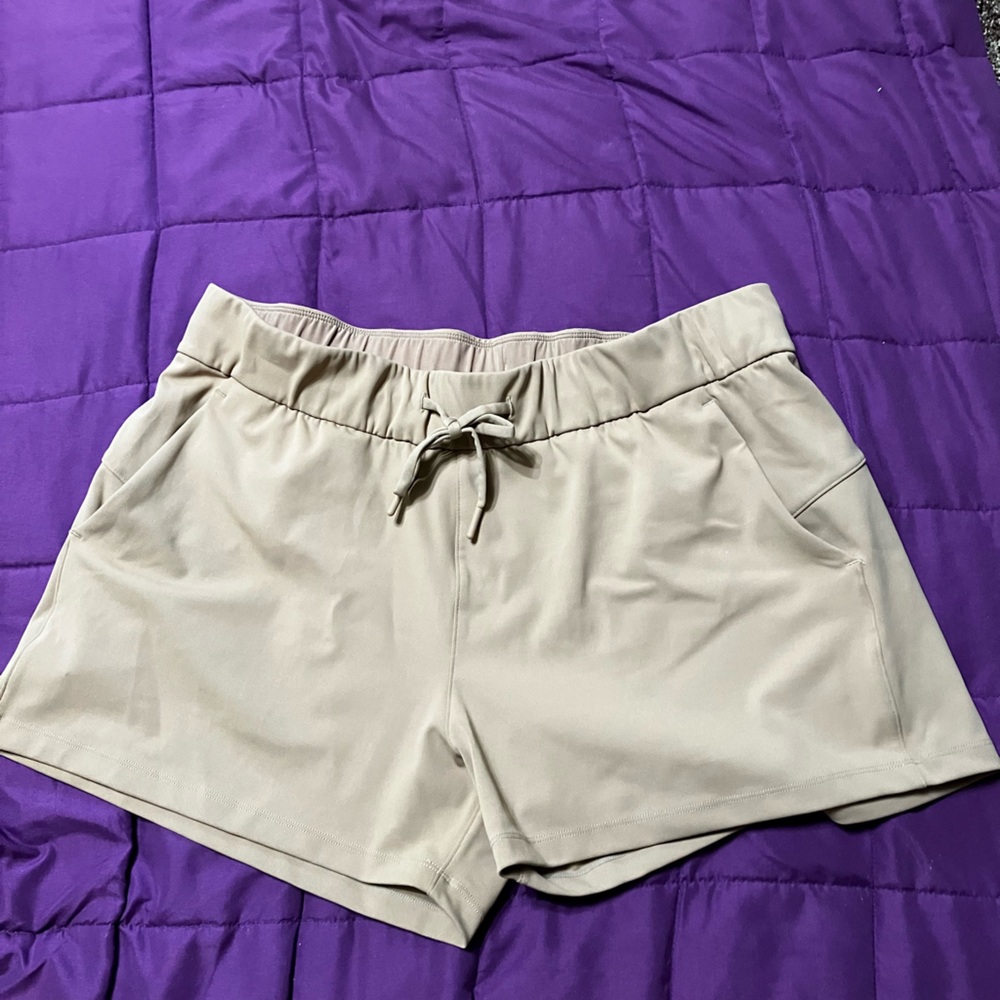 Zyia Khaki Club Shorts